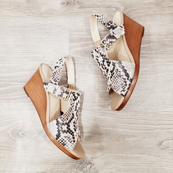 NEW Cole Haan Philomina Snakeskin Print Wedge - Picture 4 of 9